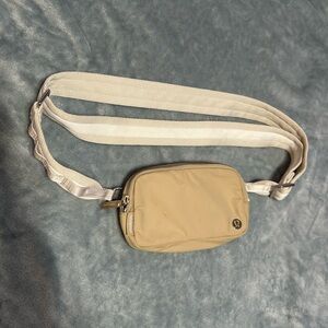 NWOT MINI BELT BAG